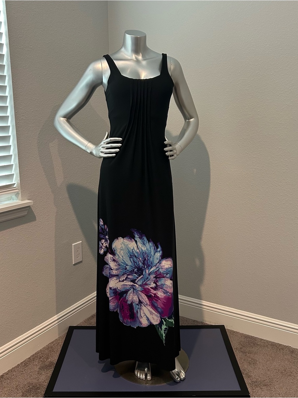 Glamour Black Maxi Dress with Multicolor Floral Print